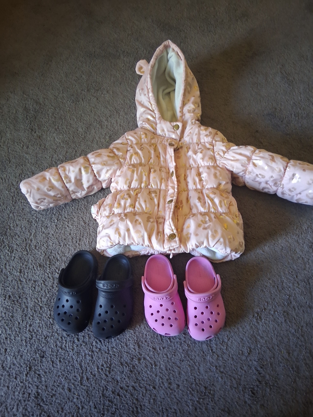 Lil Girls Bundle Set Of Crocs Size 8 & 9 Classic Clogs With 24 M Jacket